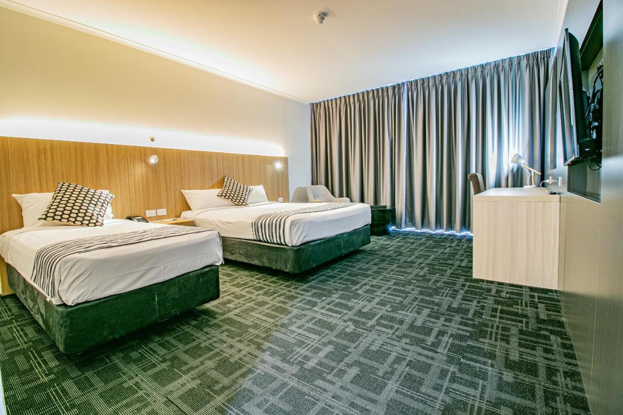 Absolute Beachfront Opal Cove Resort Korora Екстериор снимка