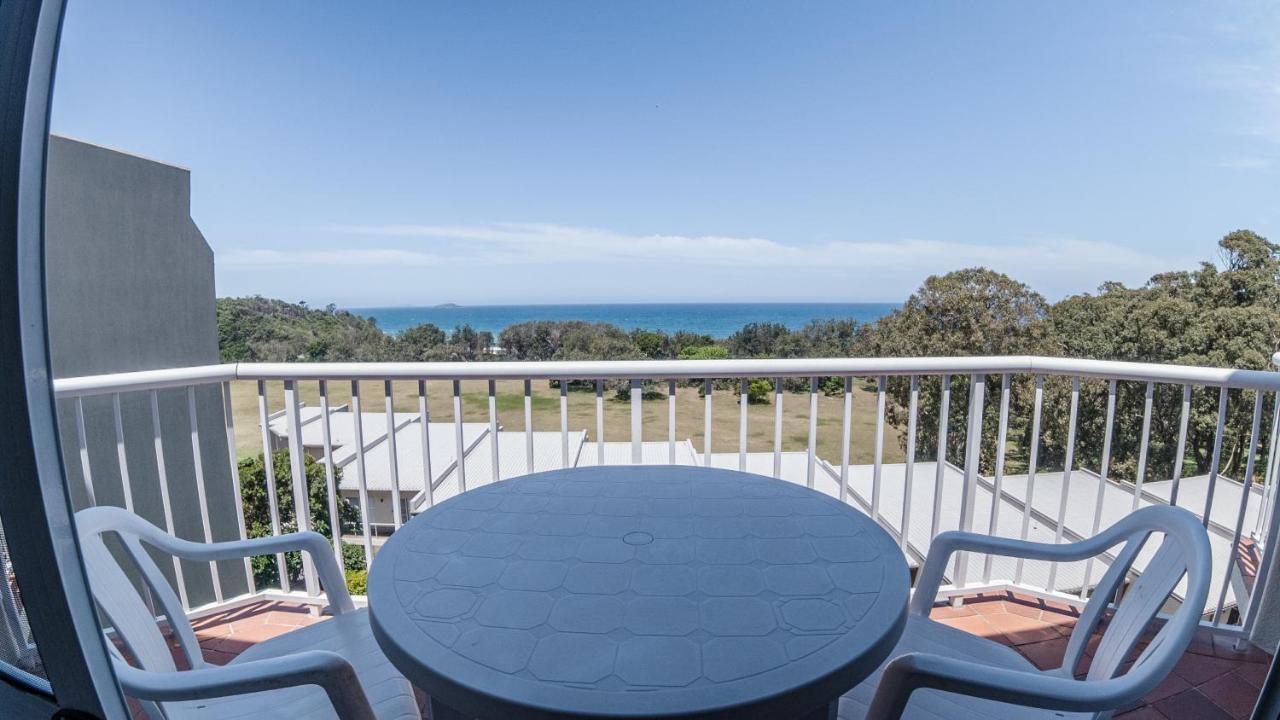 Absolute Beachfront Opal Cove Resort Korora Екстериор снимка
