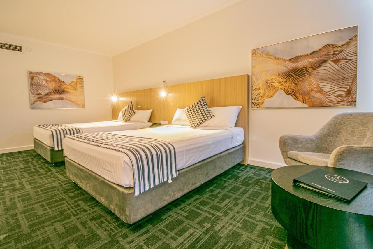 Absolute Beachfront Opal Cove Resort Korora Екстериор снимка