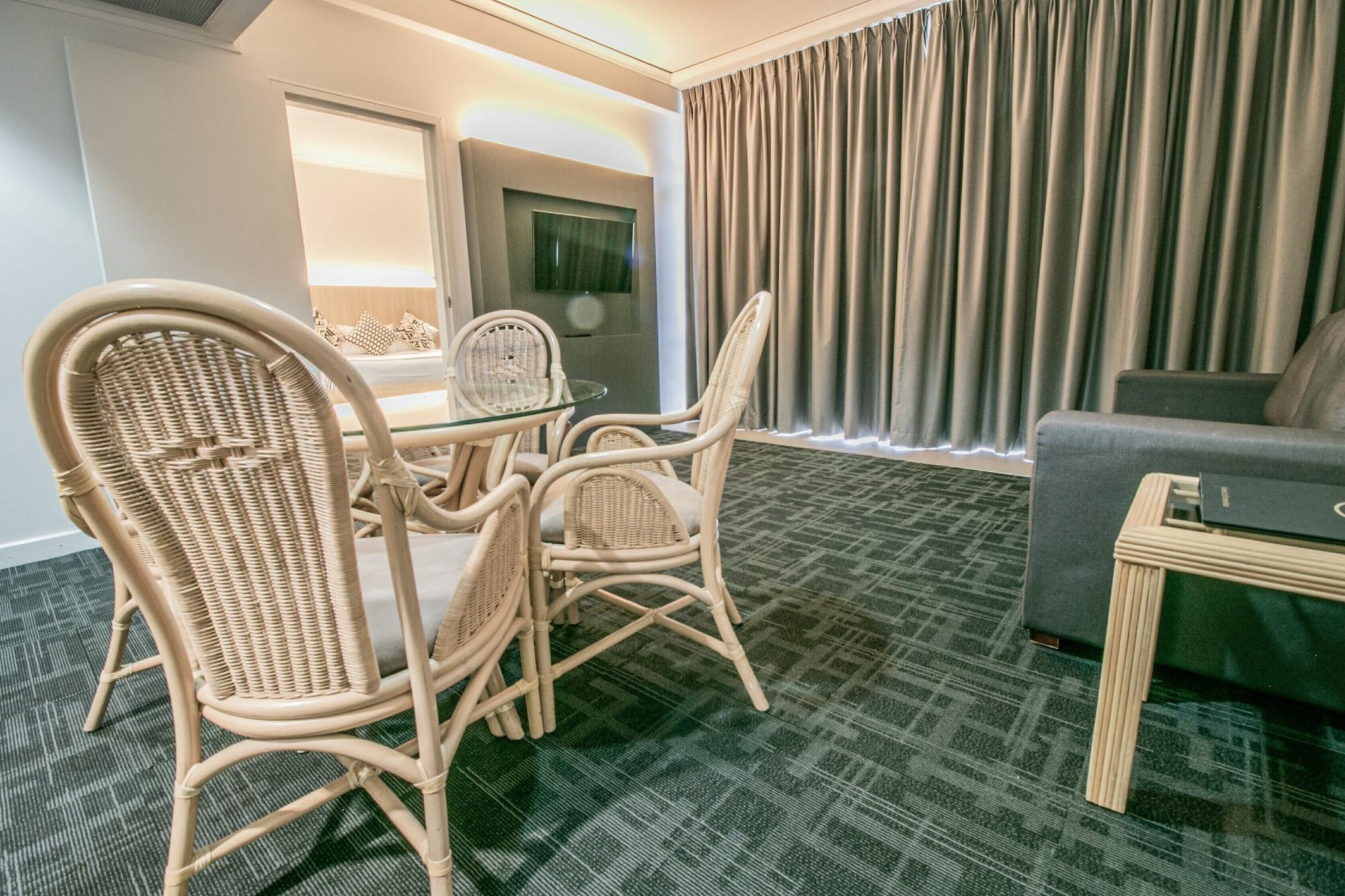 Absolute Beachfront Opal Cove Resort Korora Екстериор снимка
