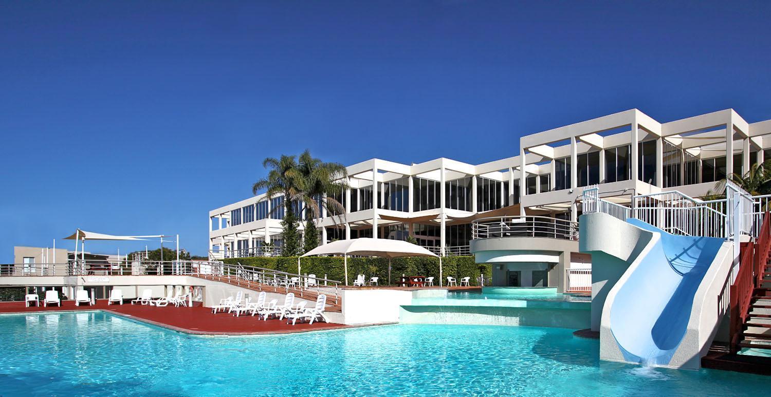 Absolute Beachfront Opal Cove Resort Korora Екстериор снимка