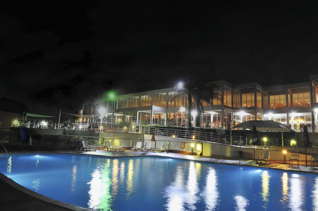 Absolute Beachfront Opal Cove Resort Korora Екстериор снимка