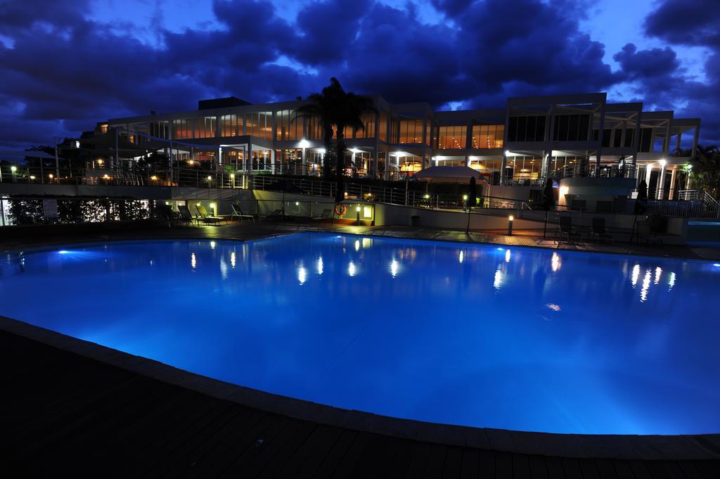 Absolute Beachfront Opal Cove Resort Korora Екстериор снимка
