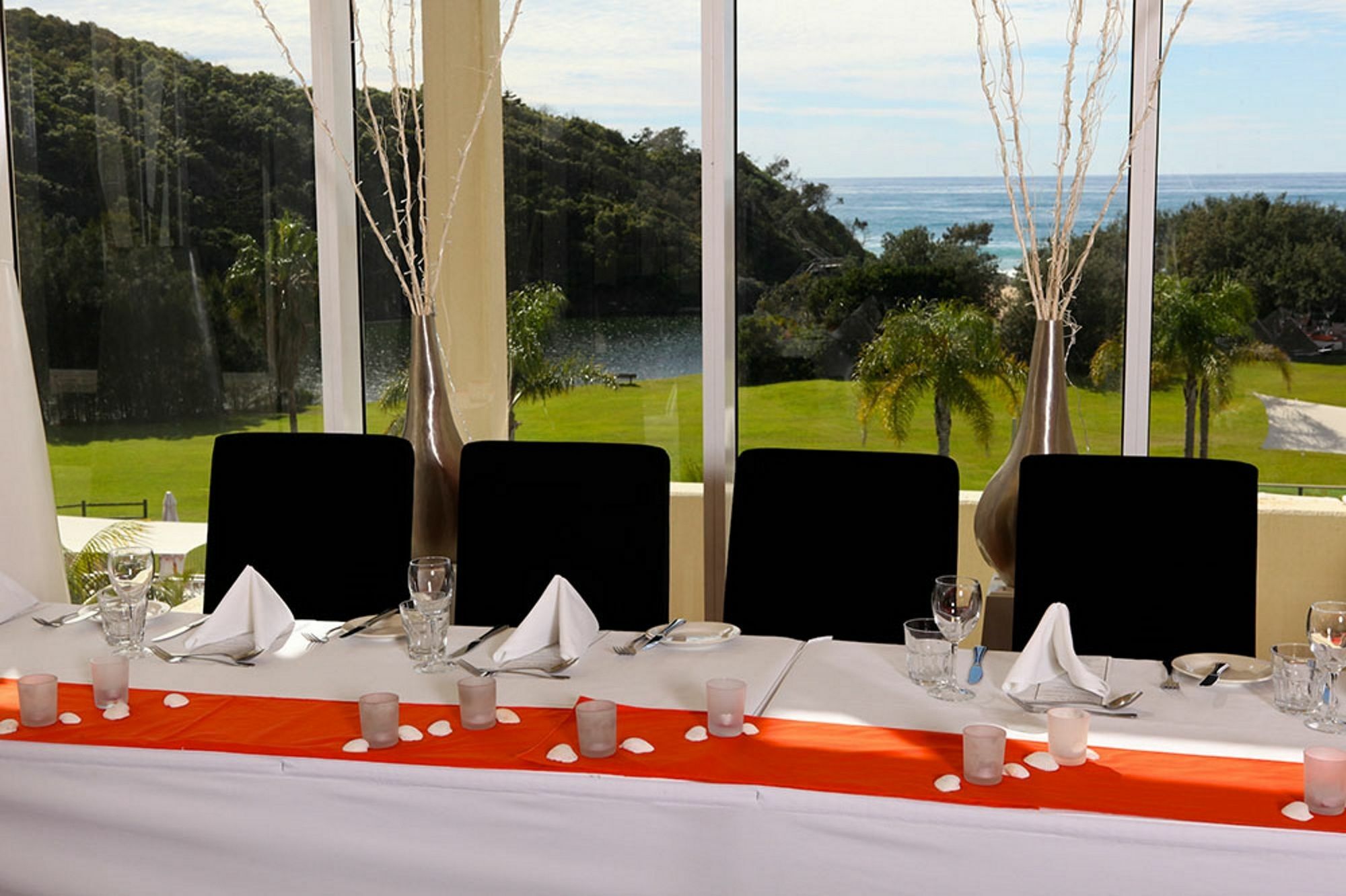 Absolute Beachfront Opal Cove Resort Korora Екстериор снимка